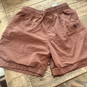 Anercrombie and kids pool to play shorts